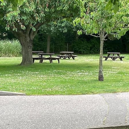 Parkdean Static Caravan On Cherry Tree Holiday Park เกรทยาร์มัธ ภายนอก รูปภาพ