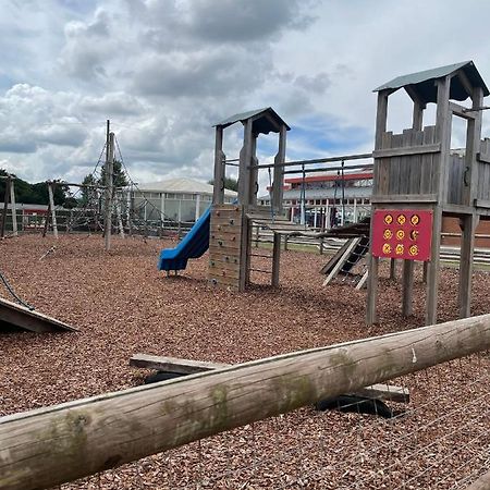 Parkdean Static Caravan On Cherry Tree Holiday Park เกรทยาร์มัธ ภายนอก รูปภาพ