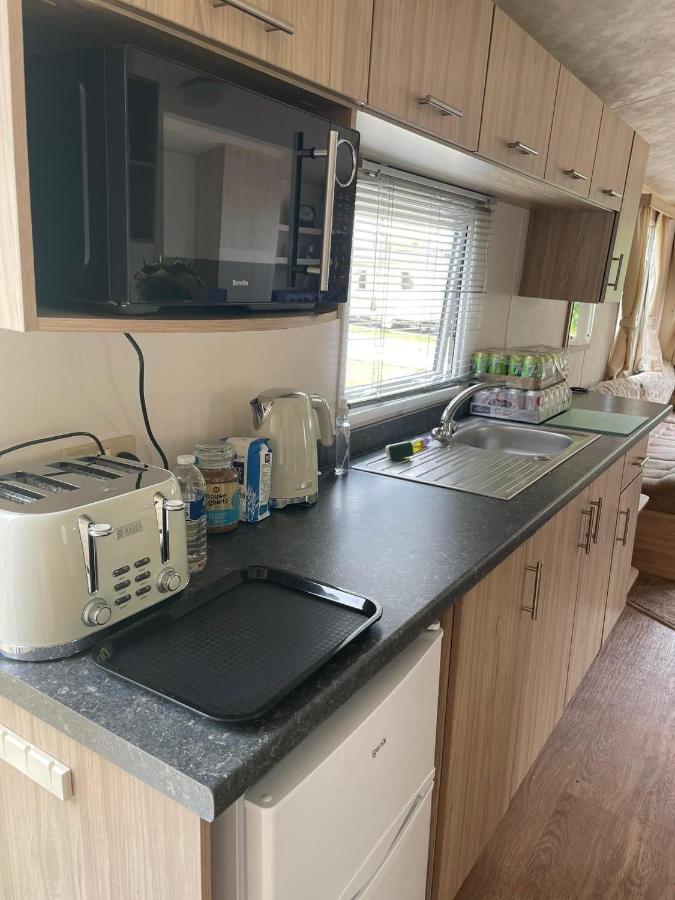 Parkdean Static Caravan On Cherry Tree Holiday Park เกรทยาร์มัธ ภายนอก รูปภาพ